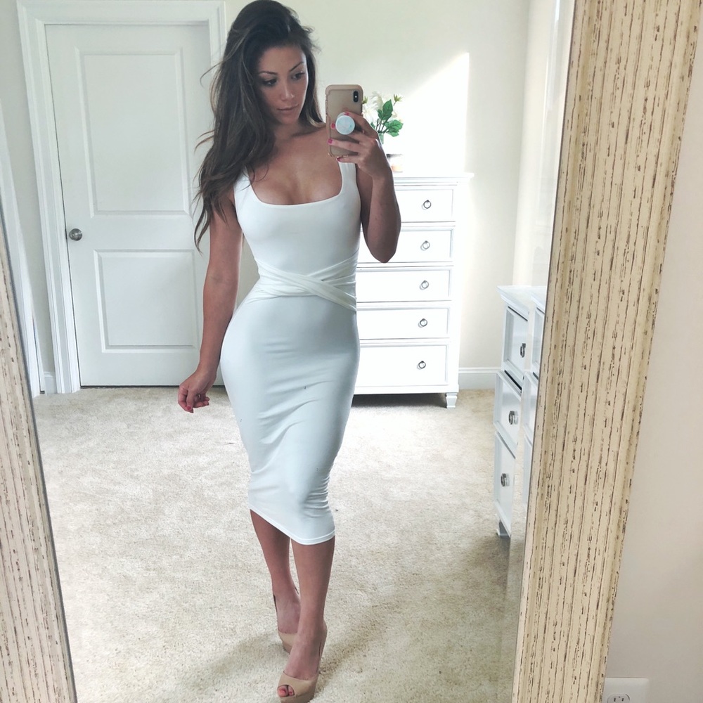 Gorgeous white dress!